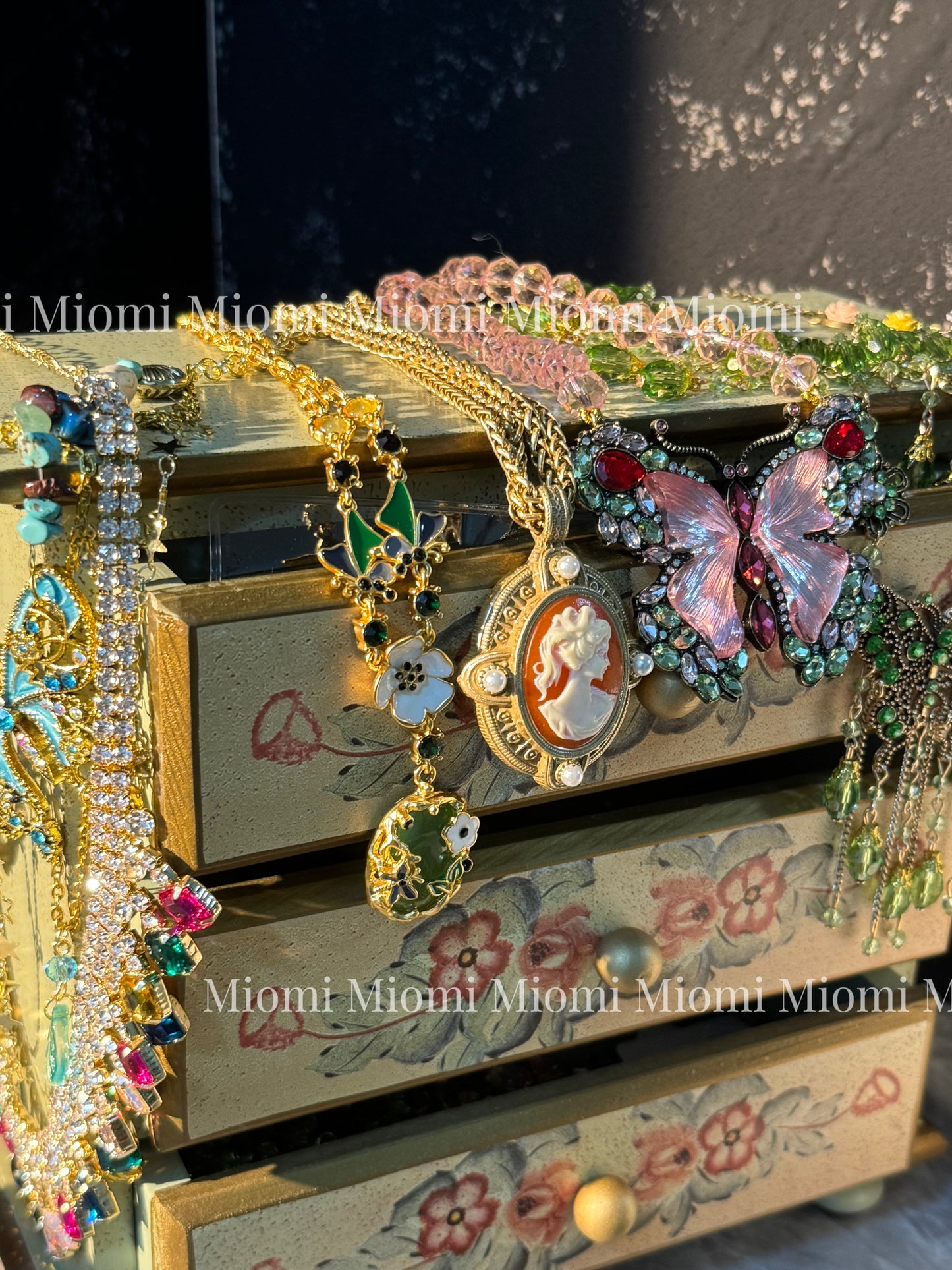 influencer kendyl 100% same Mystery  jewelry Cabinet