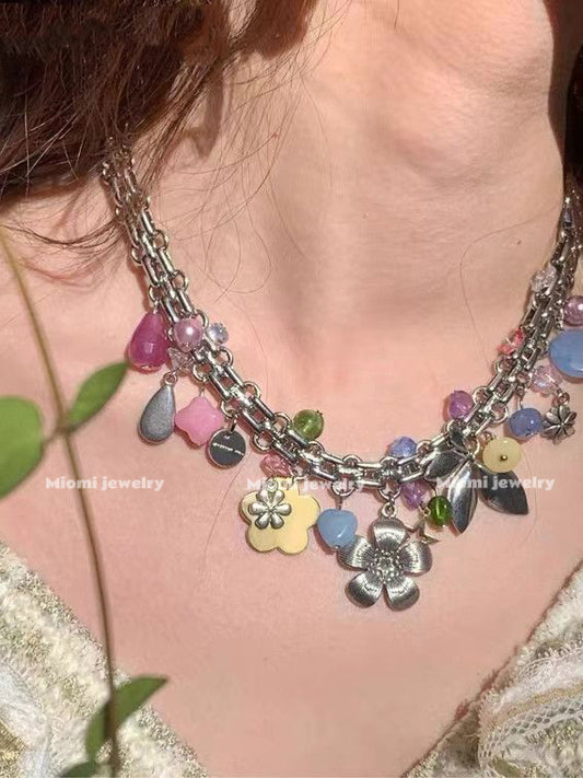 Miomi 
“Passionate Rose" flower and leaf necklace, with a colorful and stylish personalized design whimsical cute fairycore
