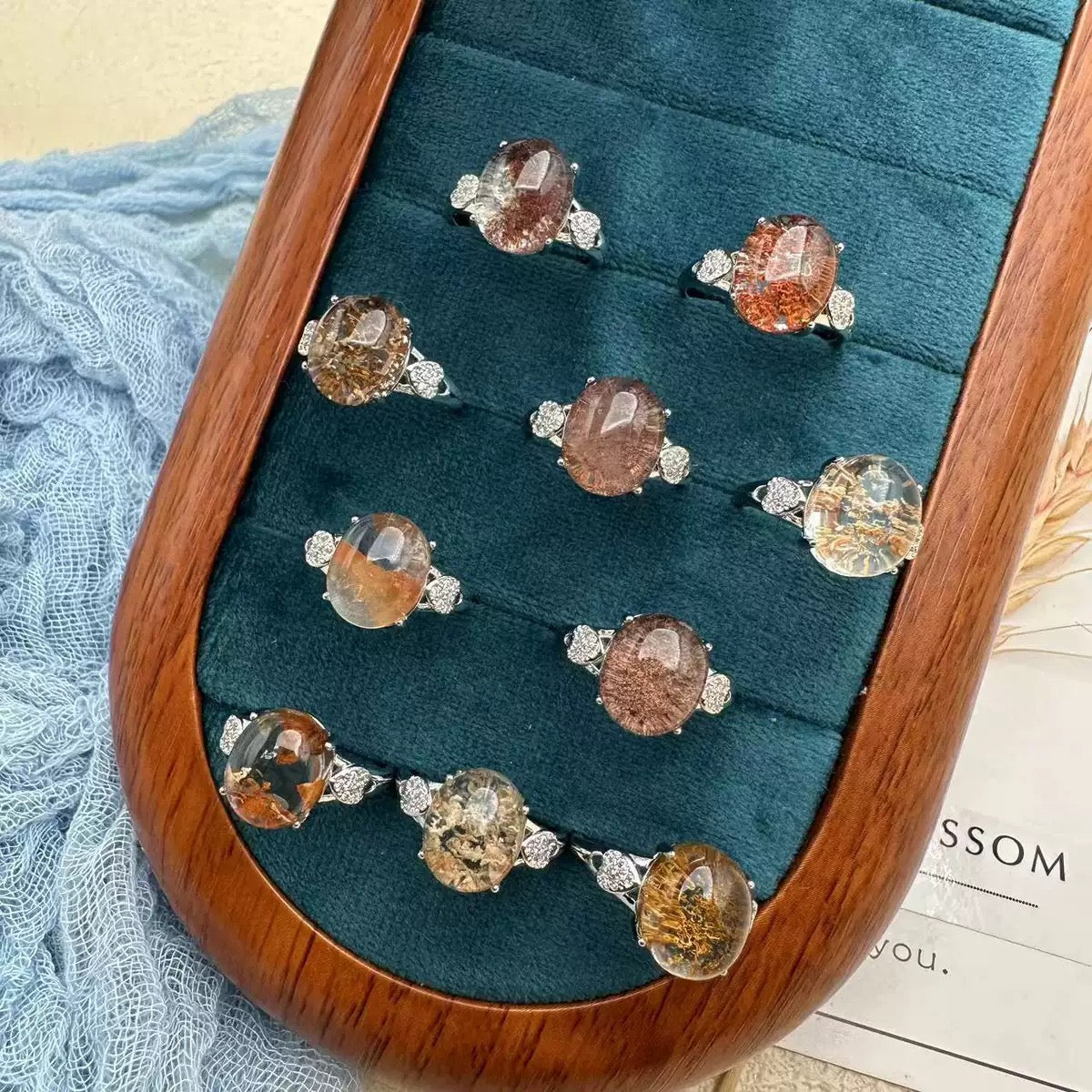 【For London followers】Natural crystal jewelry will be sent randomly. Event period: August 27 - September 27