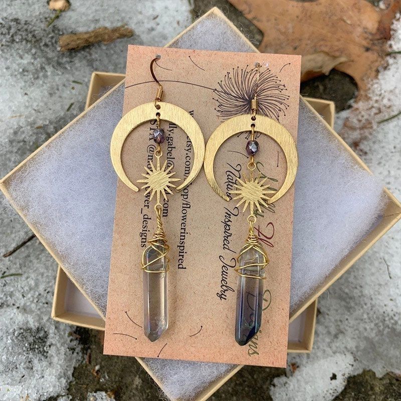 moon earring whimsical 💕