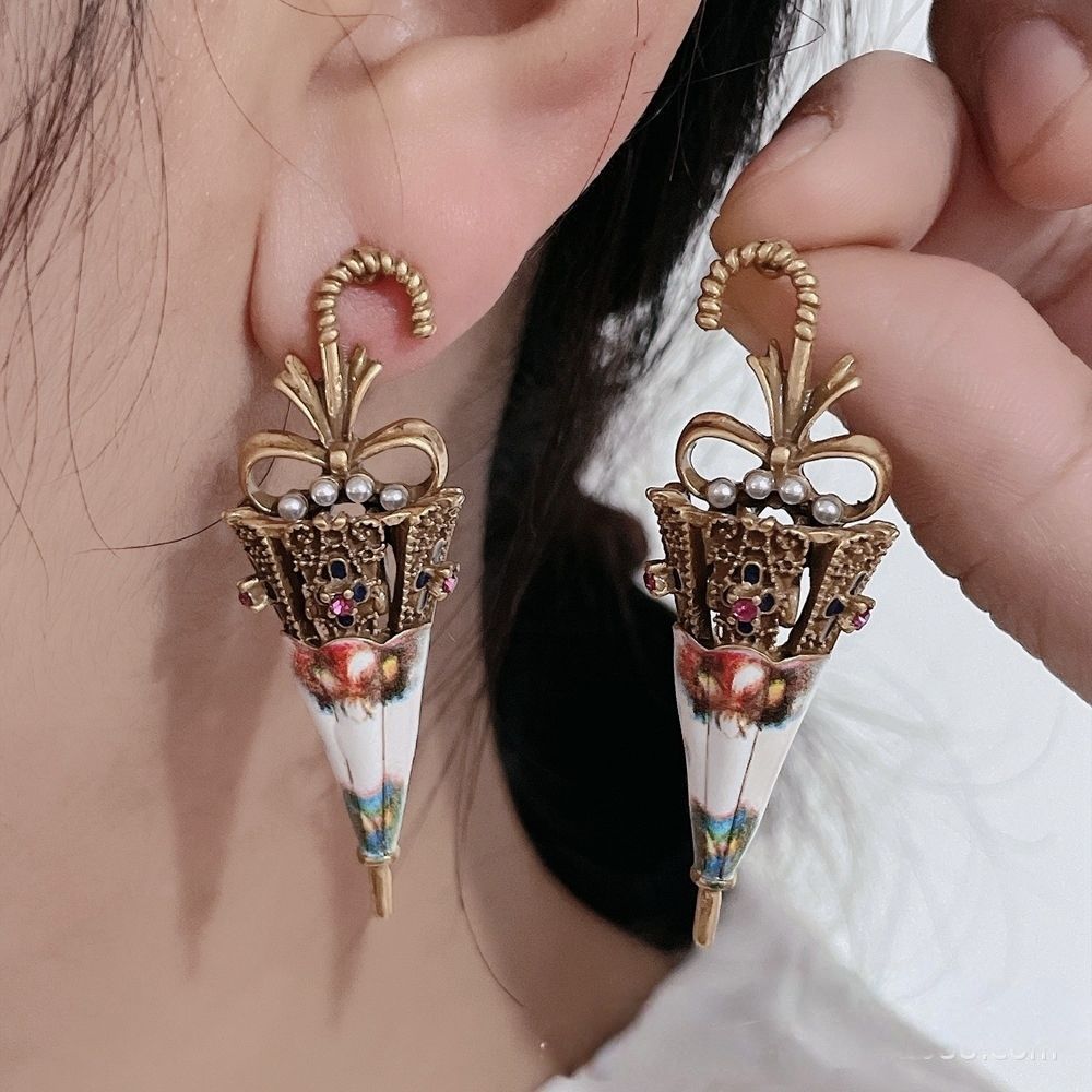 [Under the Sweet Flower Umbrella] Retro Heavy Craftsmanship Hollow Umbrella Earrings, Light Luxury Western Vintage, High-end Sense, Versatile Earrings whimsical
