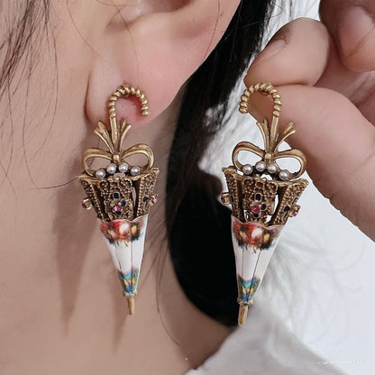 [Under the Sweet Flower Umbrella] Retro Heavy Craftsmanship Hollow Umbrella Earrings, Light Luxury Western Vintage, High-end Sense, Versatile Earrings whimsical