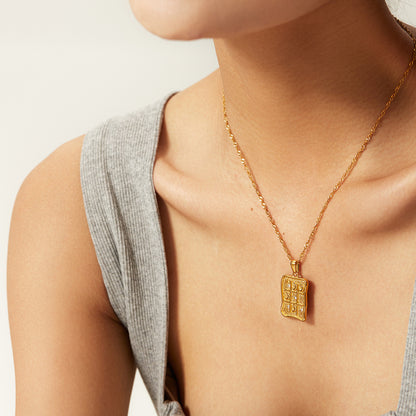 Jewelry French Niche Retro Titanium Steel Heart Necklace Stainless Steel Zircon Heart Pendant Necklace for Women