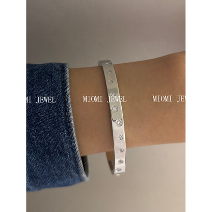 2025 New Stainless Steel Bracelet Hot-Selling Luxury High-End Micro-Paved Zirconia High-Grade Women's Bracelet