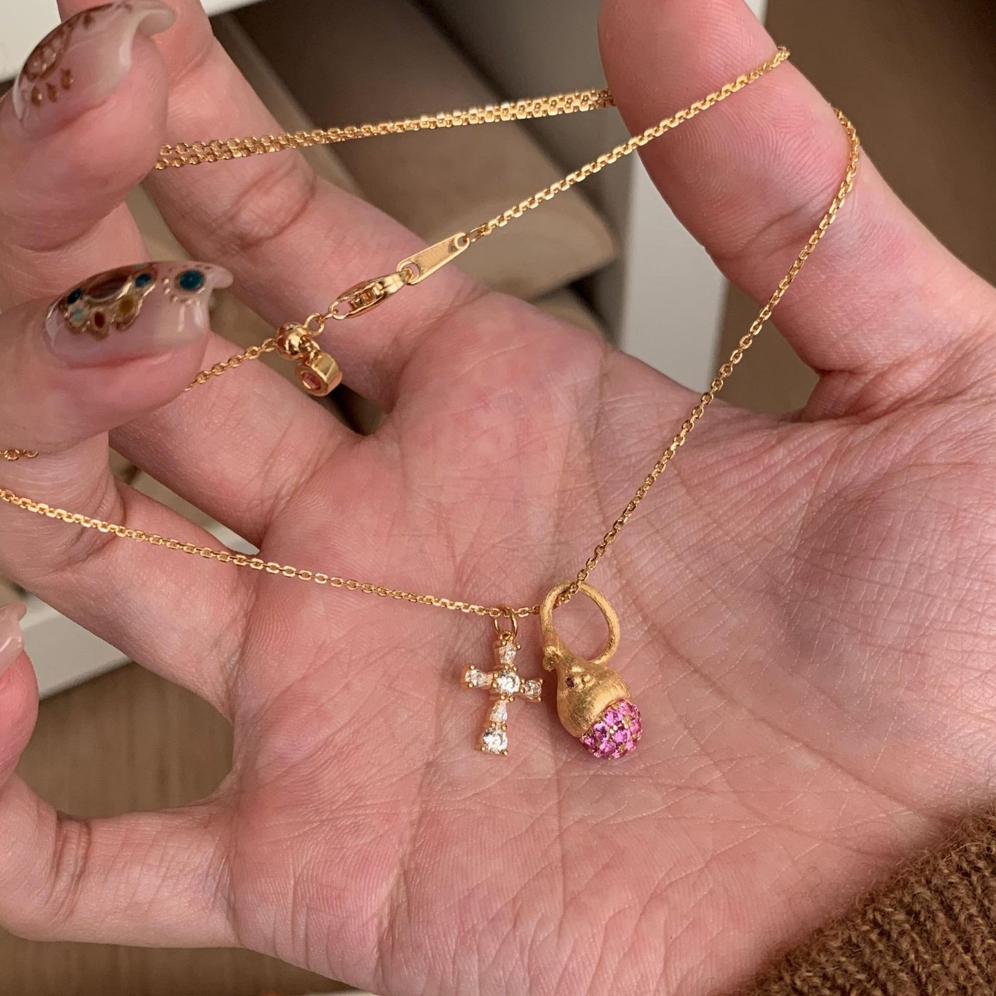 S925 Sterling Silver Brushed Pinecone Cross Necklace Exquisite Sweet Pink Diamond Pendant Niche Design Sense Clavicle Chain