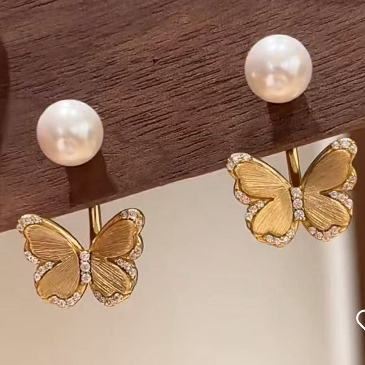 Sterling Silver S925 Brushed Craft Natural Shell Pearl Butterfly Dual-use Earrings Light Luxury Exquisite Versatile Elegant New Earrings