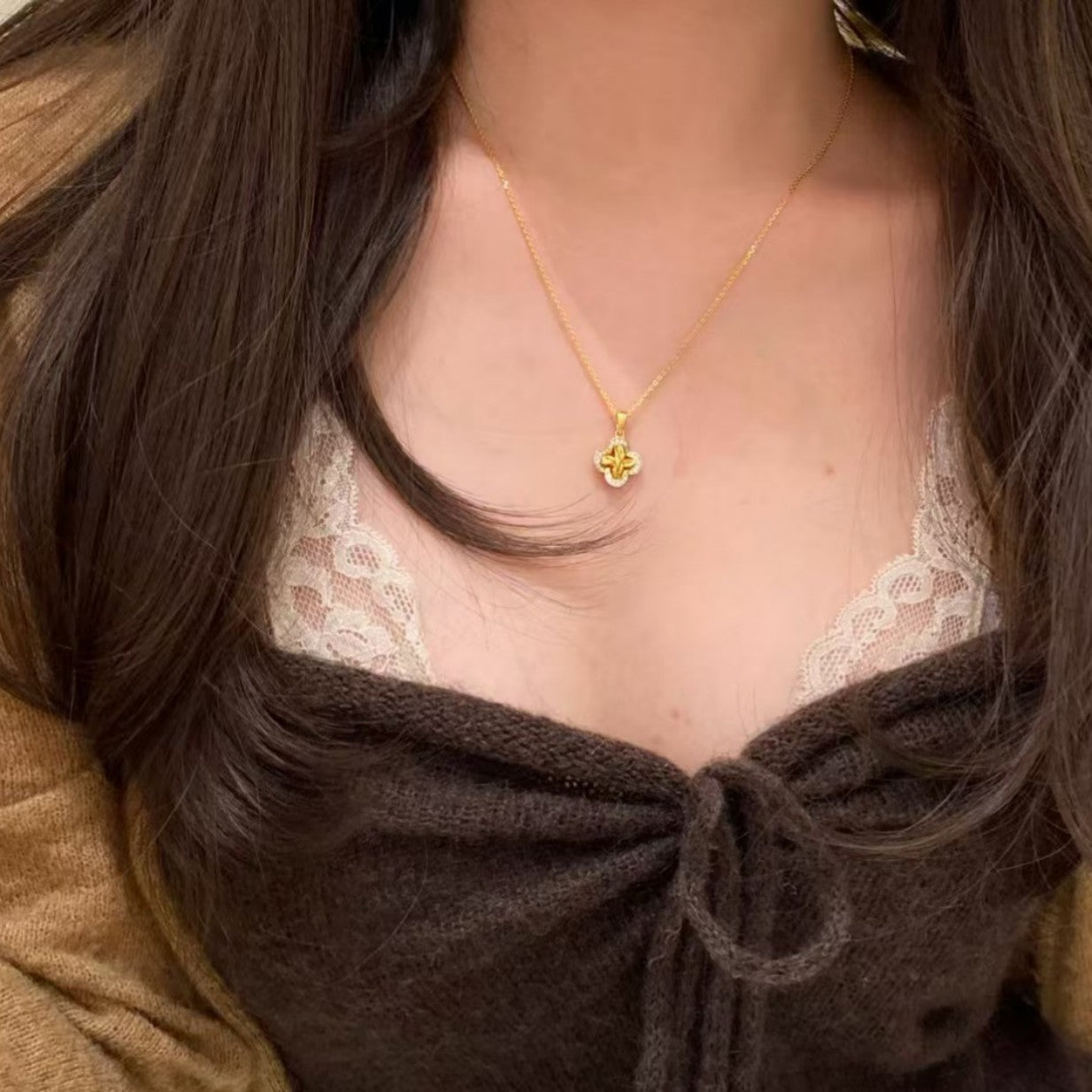 Italian Vintage Brushed Light Luxury Pure Silver S925 Brushed Inlaid Diamond Four-Leaf Clover Necklace Niche Design High-End Feel