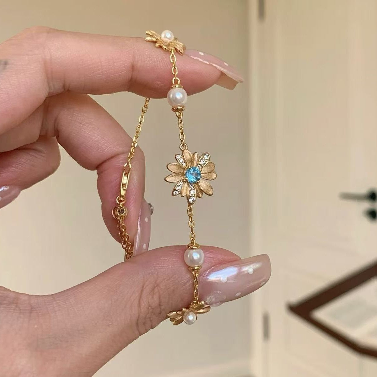 Sterling Silver S925 Brushed Craft Small Daisy Pearl Bracelet Light Luxury Unique Elegant Forest Style Daily Jewelry