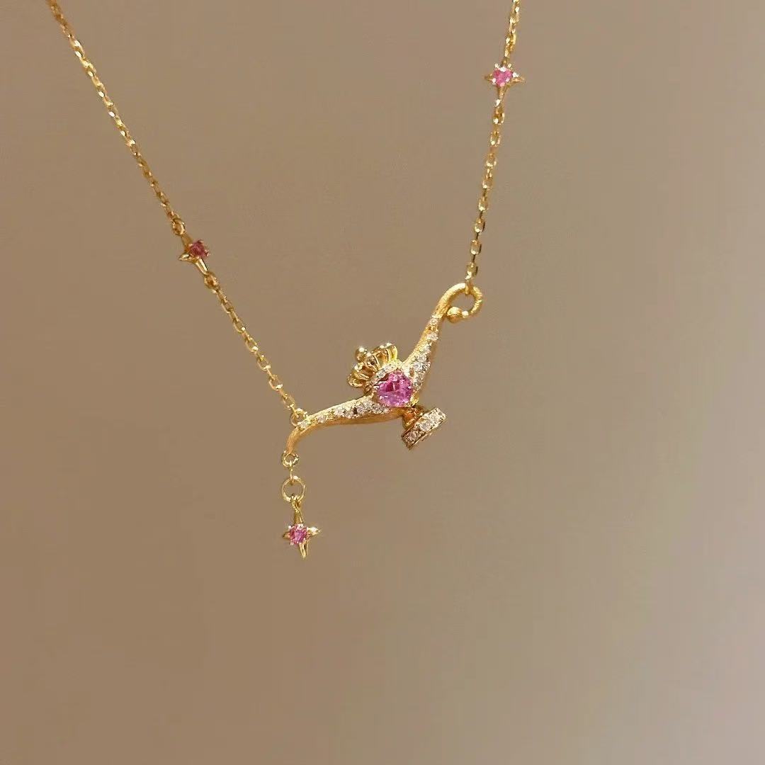 Aladdin's Lamp Necklace for Women, Light Luxury Style, Sparkling Micro Inlay, Dynamic Plated Pendant, Niche Personality Design, Clavicle Chain