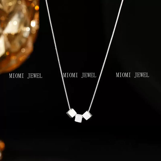 S925 Sterling Silver Small Sugar Cube Necklace for Women, Ins Style, Minimalist Design, Simple Brushed Three Cube Clavicle Chain