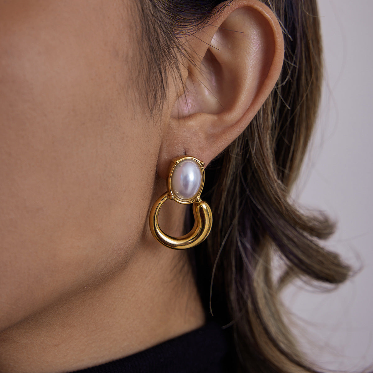 Titanium Steel Imitation Pearl Earrings Light Luxury High-end Earrings Non-fading Earrings Stainless Steel Jewelry