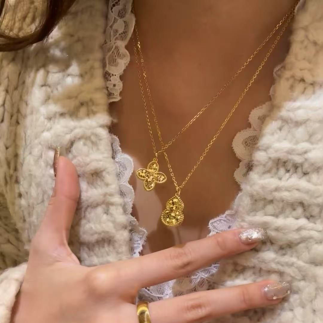 Four-leaf Clover Crushed Ice S925 CNC Craft Double-sided Necklace Hot Fashion Exquisite High-end Light Luxury