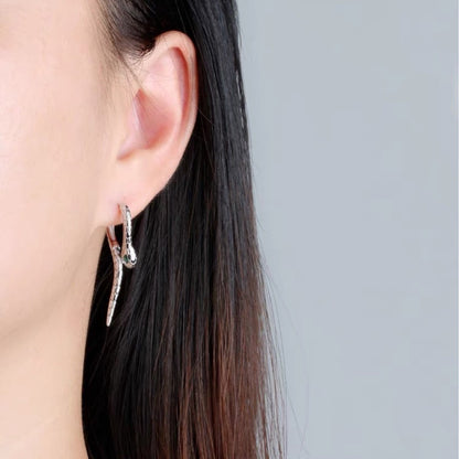 Sterling Silver Snake-Shaped Long Earrings Studs for Women, Light Luxury, High-End Feel, Niche Ear Clips, Design Sense, Wrapped Personality, European and American Style Earrings