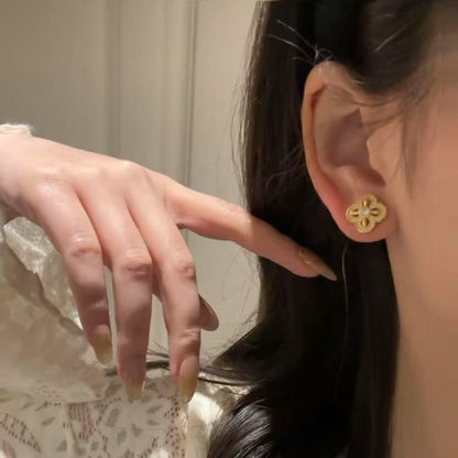 Pure Silver S925 Vajra Stud Earrings Exquisite High-end Elegant Stud Earrings