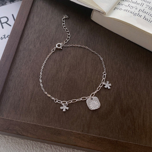 S925Sterling Silver Daisy Bracelet for Women, Exquisite Fashionable Elegant Flower Bracelet, Versatile Niche Design Sweet Jewelry