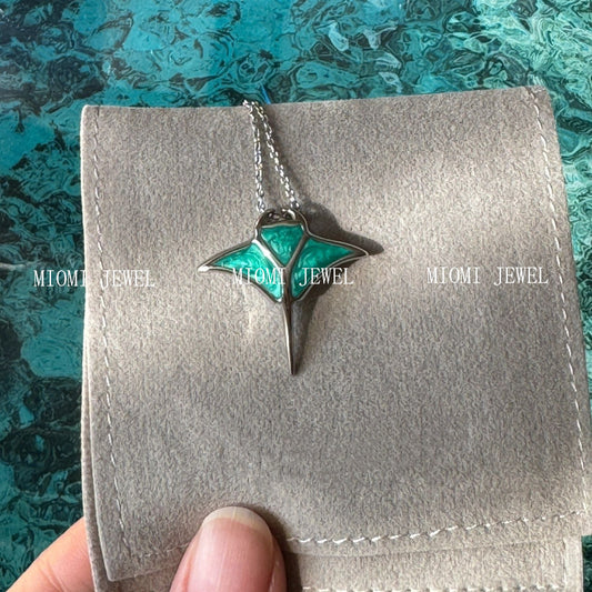 S925 Sterling Silver Manta Ray Pendant Necklace Unique Personality Design Marine Life Manta Ray Pendant Choker