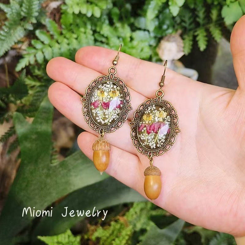 Forest-Style  Handmade Vintage Mori Girl Fresh Minimalist Court Lace Earrings with Real Preserved Flowers