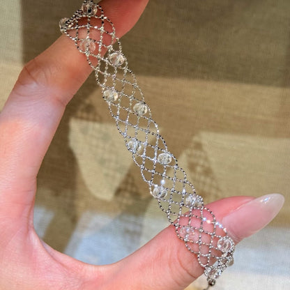 Pure Silver S925 French Retro Sparkling Hollow Lace White Crystal Bracelet Light Luxury Fashionable Elegant Jewelry