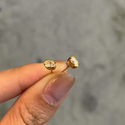 Pure Silver S925 High Carbon Diamond Ear Studs Oval Shape Small Niche Elegant Petite Exquisite