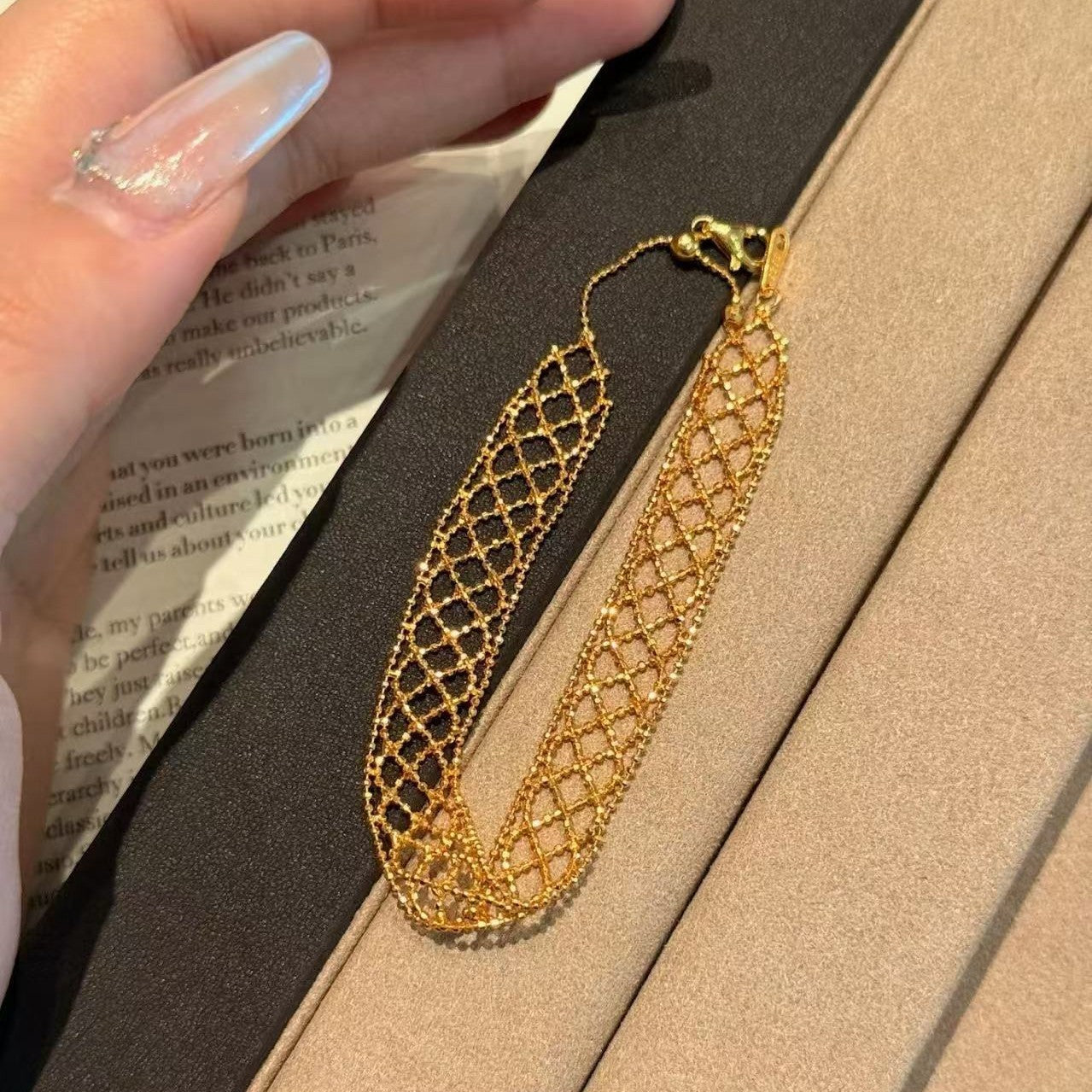 Sterling Silver S925 Lace Edge Bracelet Fashionable Fresh Elegant Exquisite Bracelet Niche Design High-end Light Luxury