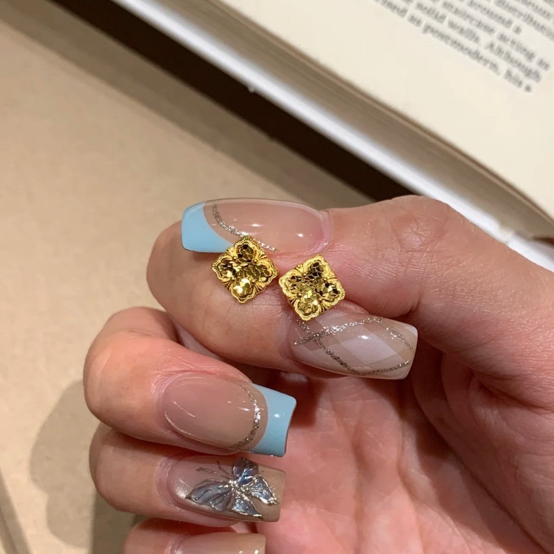 Pure Silver S925 Traditional Style CNC Craft Ice Stud Earrings Light Luxury High-end Elegant Exquisite Stud Earrings