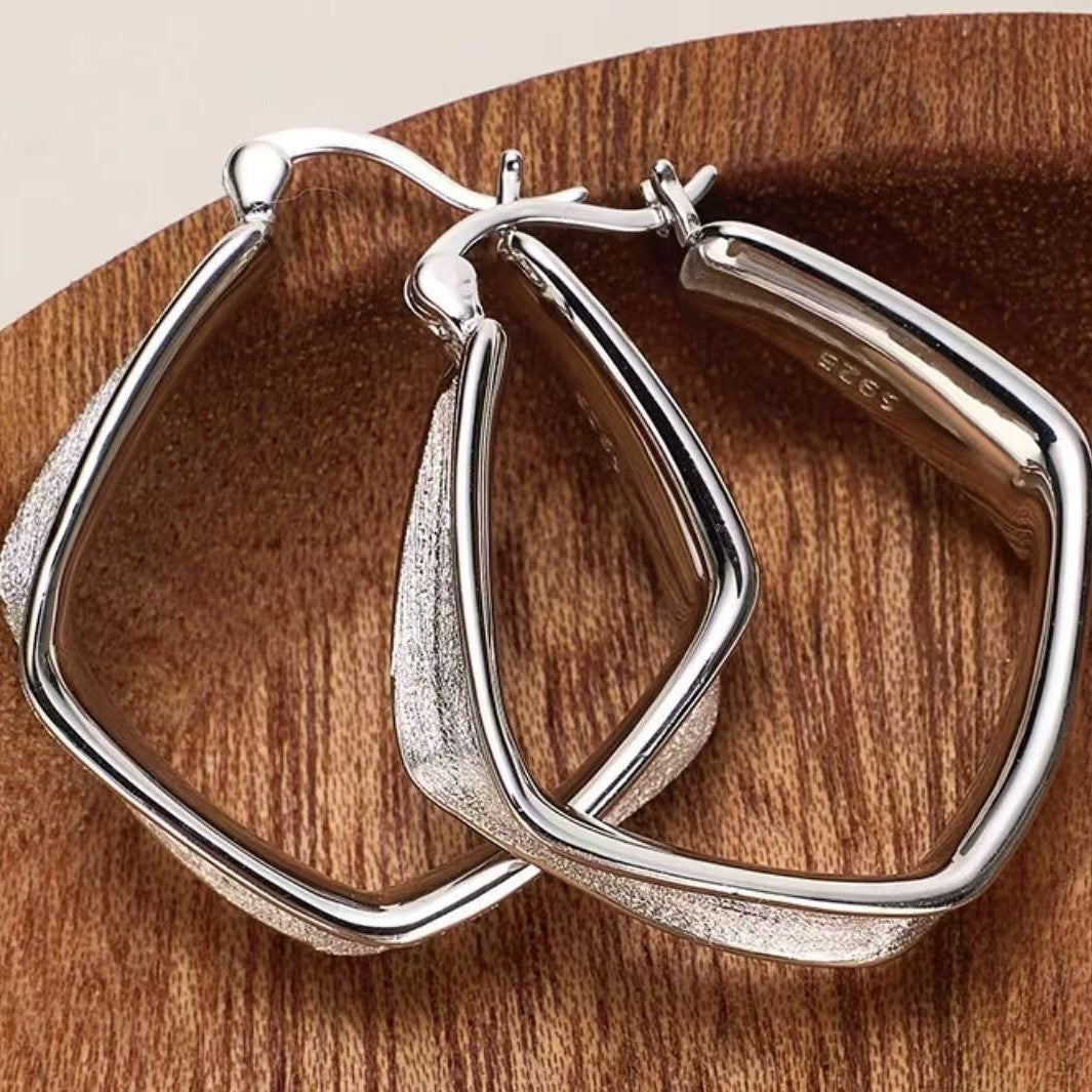 S925 Sterling Silver Brushed Square Earrings Niche Simple Exquisite High-end Elegant European and American Fashion Earrings Studs