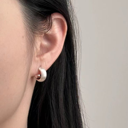 High-end Minimalist Brushed Earrings Elegant Simple Fashionable Minimalist Versatile Earrings Studs