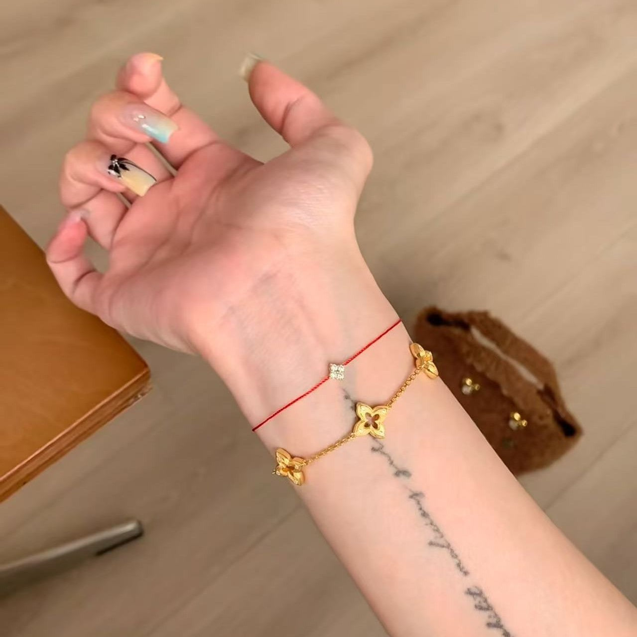 Simple Everyday Versatile S925 Sterling Silver Single Diamond Flower Clover Red Rope Women's Bracelet