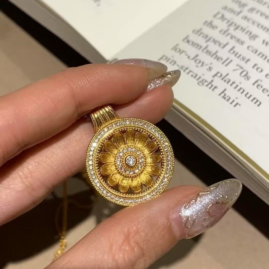 Italian Craft Brushed Light Spring Series Rose Full Diamond Double-Sided Wear Brushed Craft Compass Exquisite Light Luxury