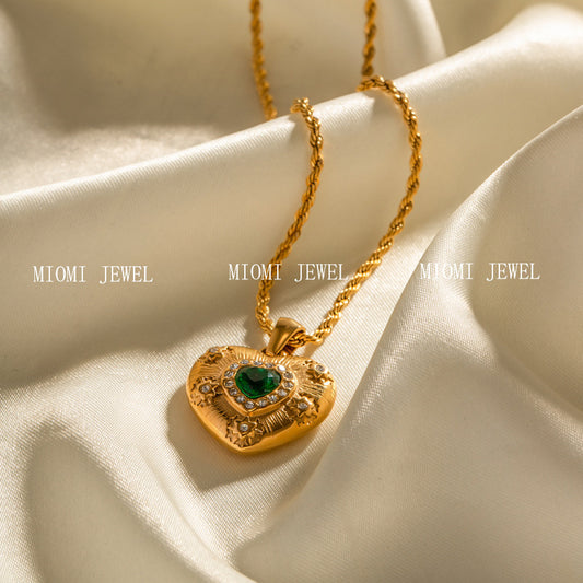 18K Gold Stainless Steel Zircon Necklace Vintage Heart Pendant Titanium Steel Non-Fading Jewelry for Women