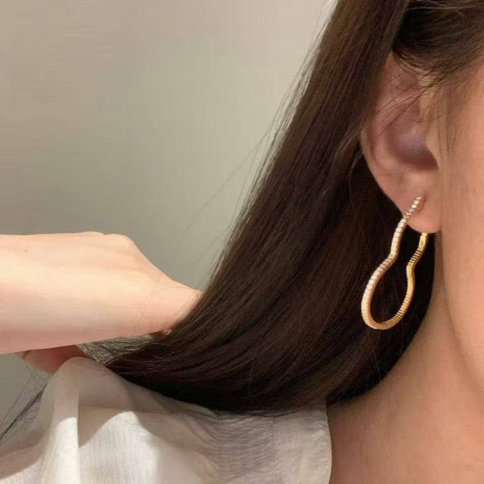 Pure Silver S925 High Carbon Diamond Gourd Earrings Ins Style Cool and Elegant Niche Design Exquisite Light Luxury Earrings