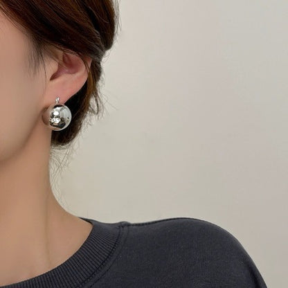 Europe and America savi Blogger's Same Style Pure Silver S925Minimalist Earrings High-End Cool Style Metal Ball Earrings Fashionable