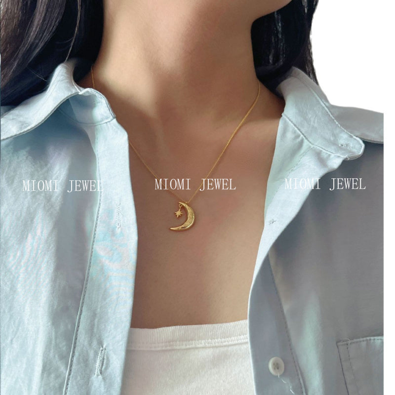 925 Sterling Silver Moon Necklace Collarbone Chain for Women with Unique Design and High-end Feel