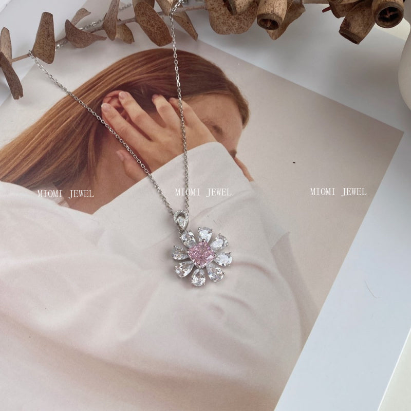 S925 Sterling Silver High Carbon Diamond Necklace for Women Ice Flower Cut Pink Heart Pendant Green Diamond High-end Collarbone Chain