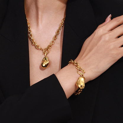 Titanium Steel Necklace Accessories Light Luxury High-end Gold Collarbone Chain Non-fading Stainless Steel Jewelry