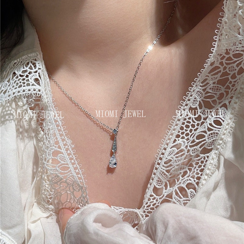 Timeless Classic! Stunning Teardrop Necklace S925 Sterling Silver Tassel Teardrop Collarbone Chain Single Diamond Sparkling Diamond