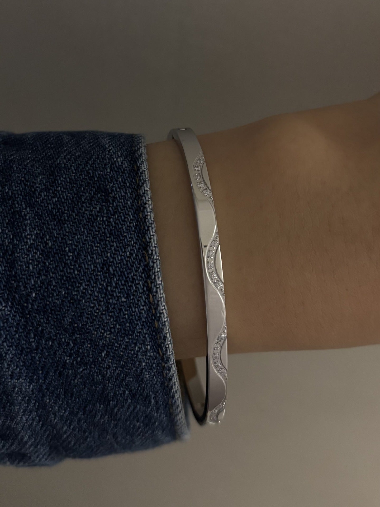 2025 New Stainless Steel Bracelet Hot-Selling Luxury High-End Micro-Paved Zirconia High-Grade Women's Bracelet
