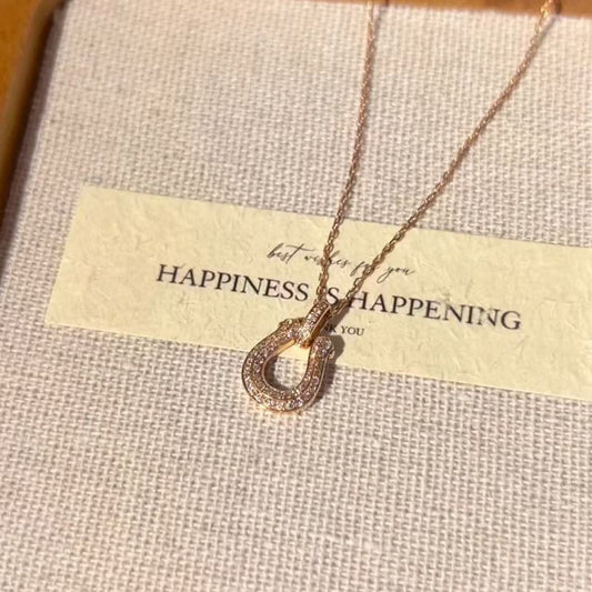 S925 Sterling Silver High Carbon Diamond Light Luxury Style Horseshoe Buckle Necklace Fashion High-end Style Elegant Niche Light Luxury Design