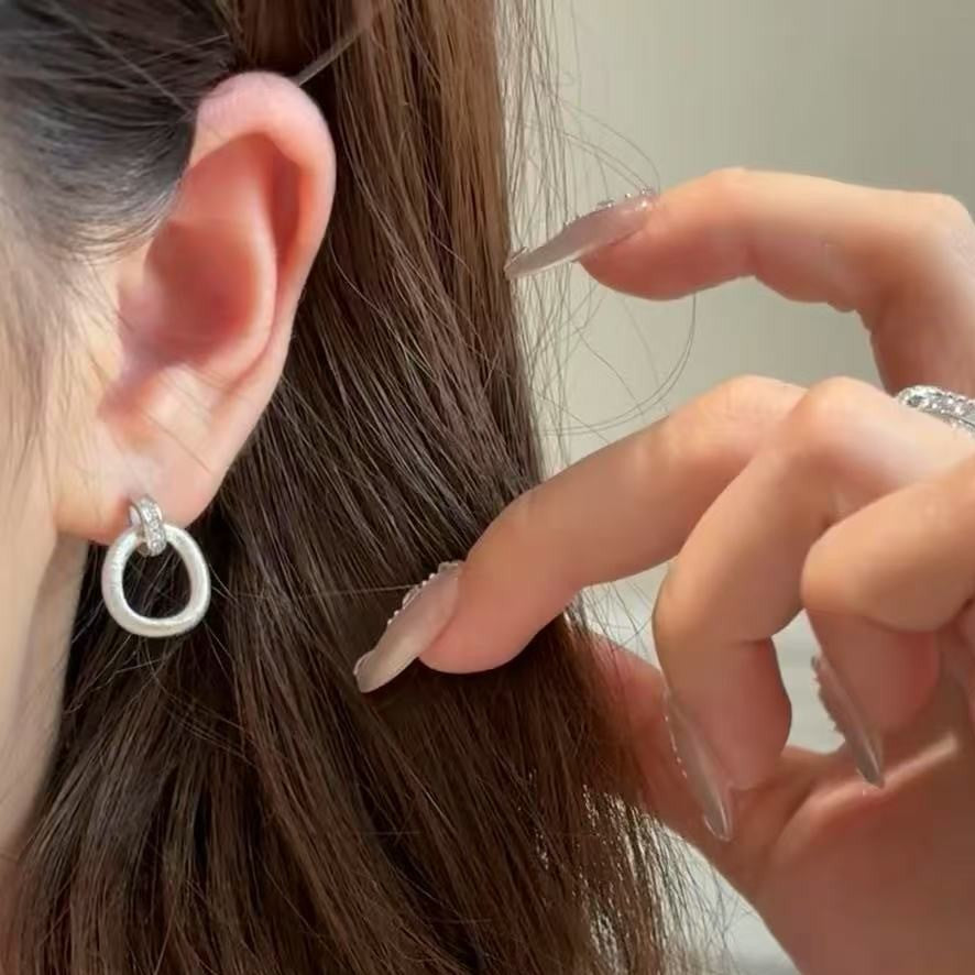 Italian Brushed Craft S925 Silver Irregular Circle Earrings Simple Light Luxury High-end Versatile Elegant Earrings