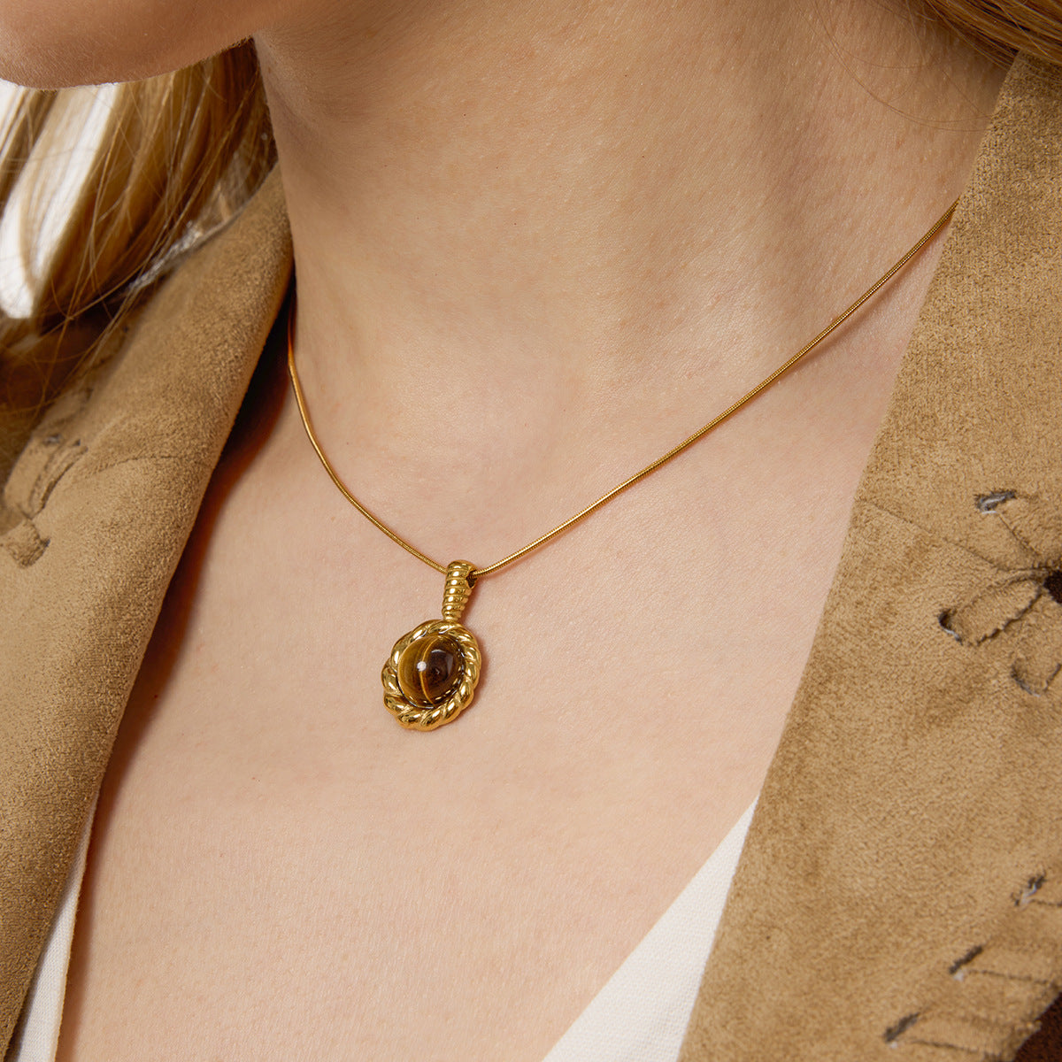 Titanium Steel Tiger Eye Necklace Accessories for Women, Light Luxury High-End Clavicle Chain, Stainless Steel Jewelry, Non-Fading