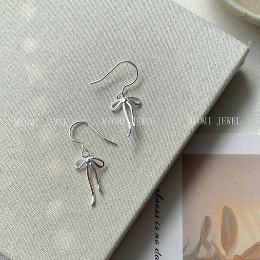 S925 Sterling Silver Bow Ribbon Earrings for Women Korean Niche Design High-end Feel Popular Stud Earrings