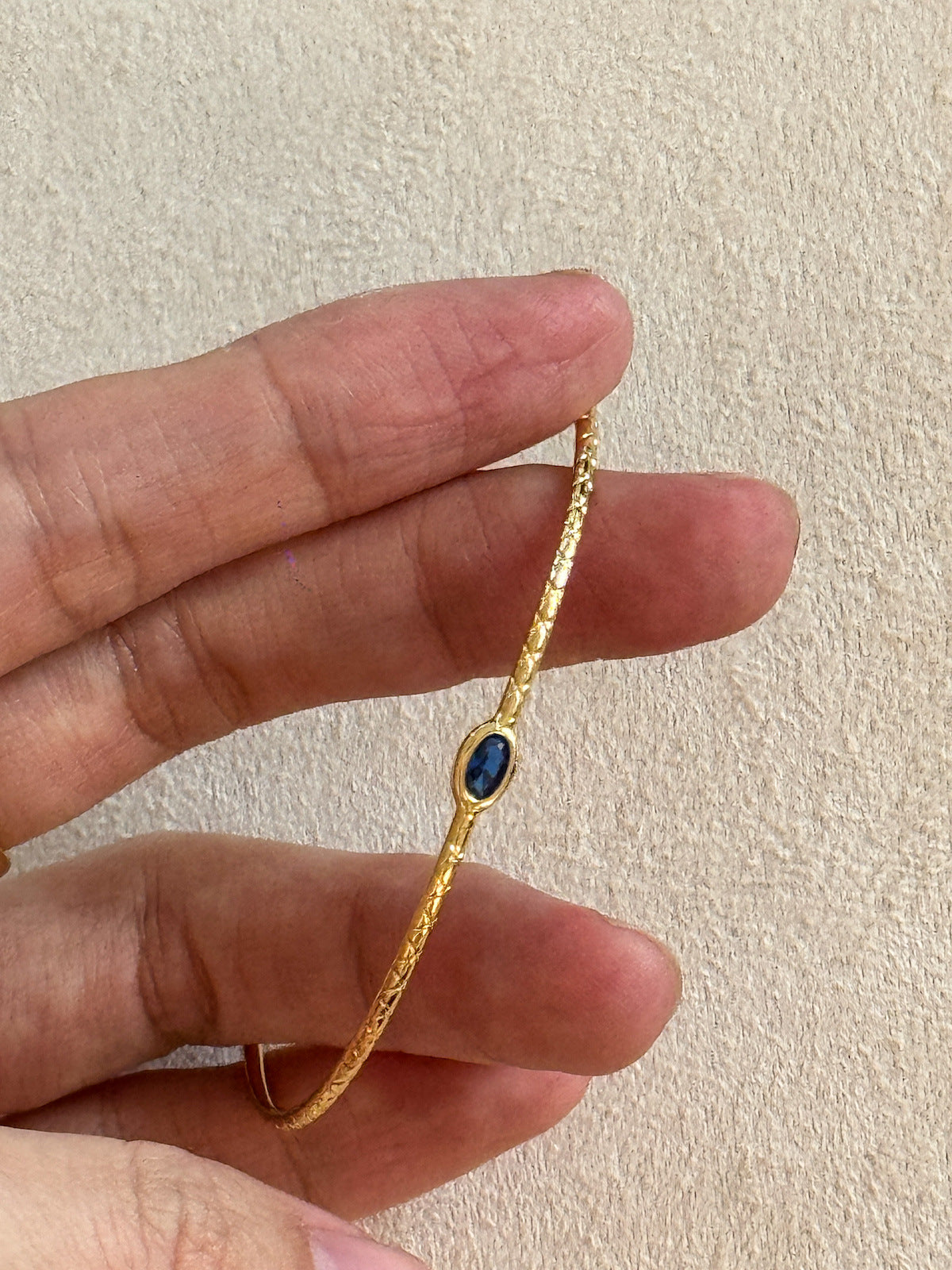 Autumn Winter Layered Gold Blue Hao Stone Vertical Pattern Wide Edge Thin Half Bracelet Vintage Simple Elegant High-end Bracelet for Women