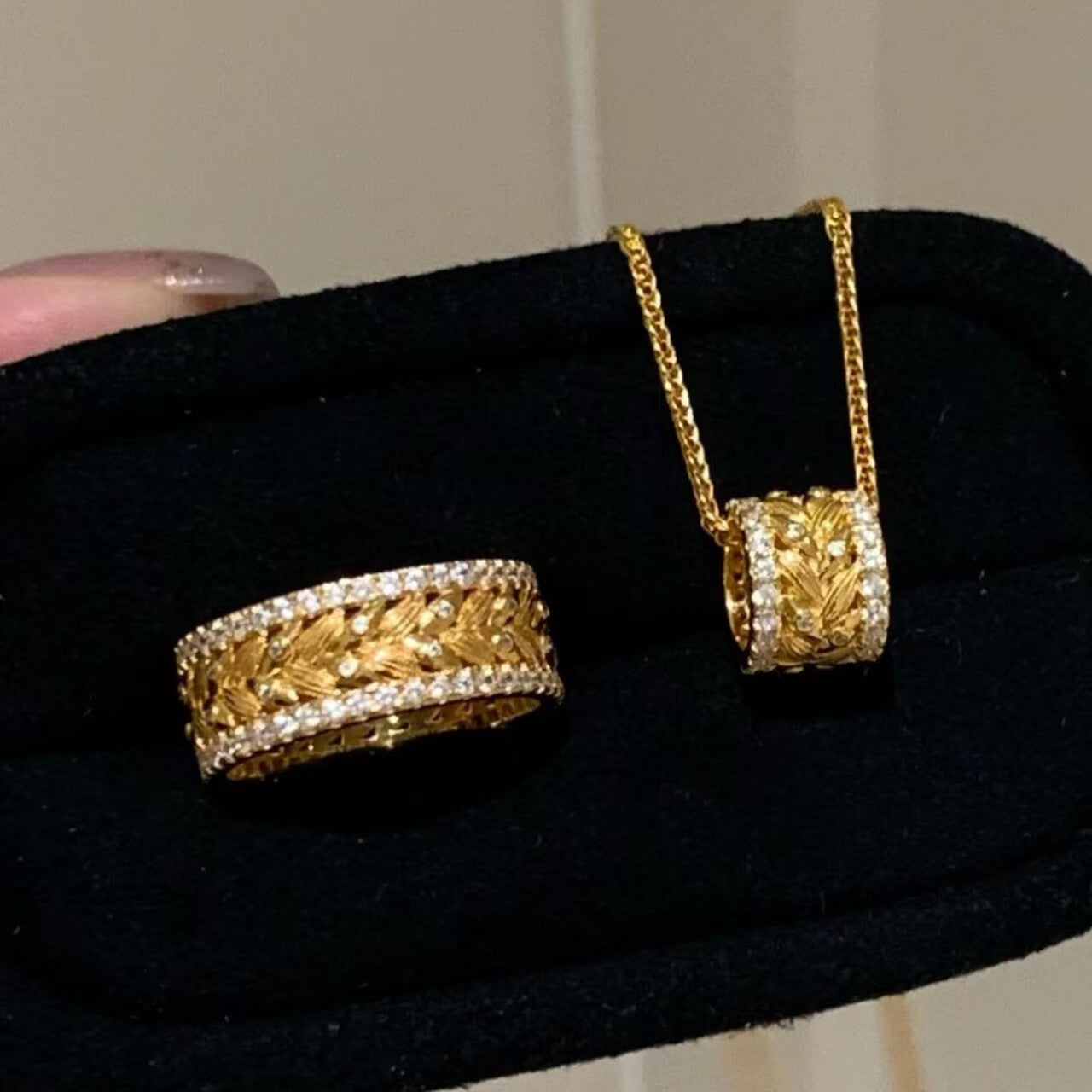 Italian Vintage Brushed Light Luxury Row Diamond Wheat Spike Necklace Retro Light Luxury High-end Design Sense Exquisite