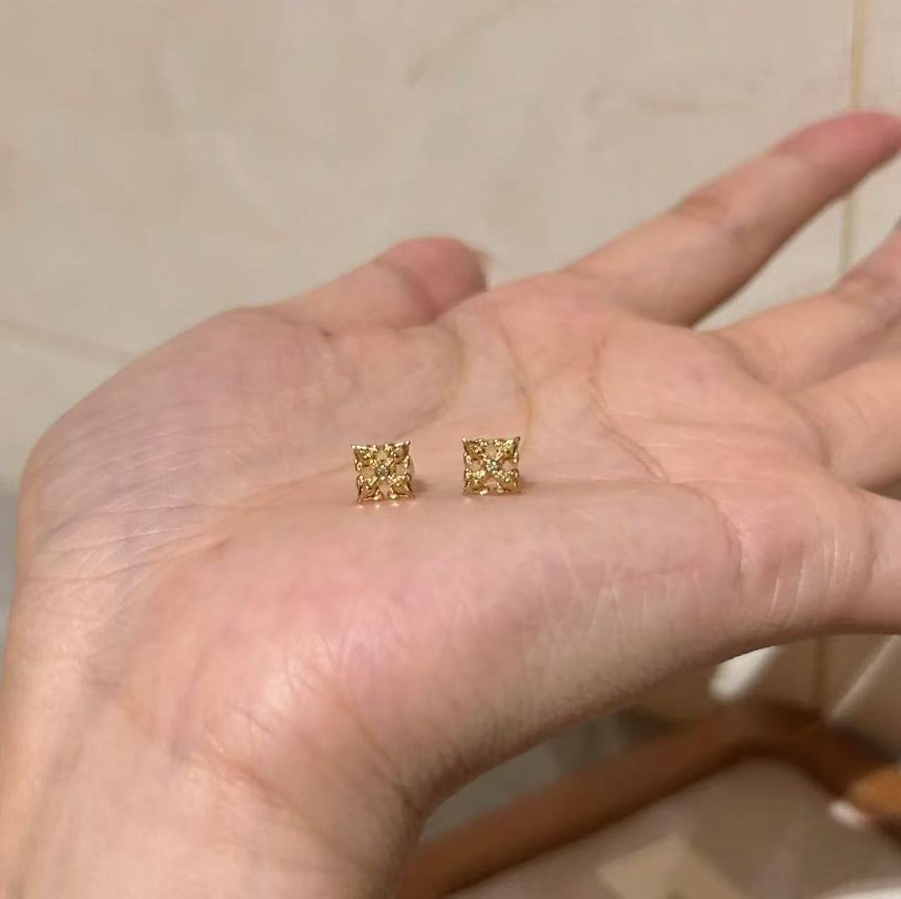 Pure Silver S925 Vajra Stud Earrings Exquisite High-end Sense Elegant Earrings Light Luxury Niche Simple Versatile