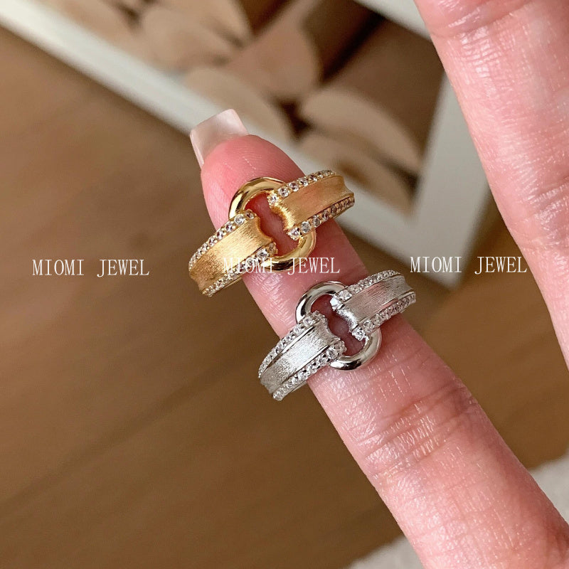 S925 Sterling Silver Xiaohongshu Hot-Selling Vintage Style O-Shaped Lock Buckle Brushed Ingot Ring with High-End Feel