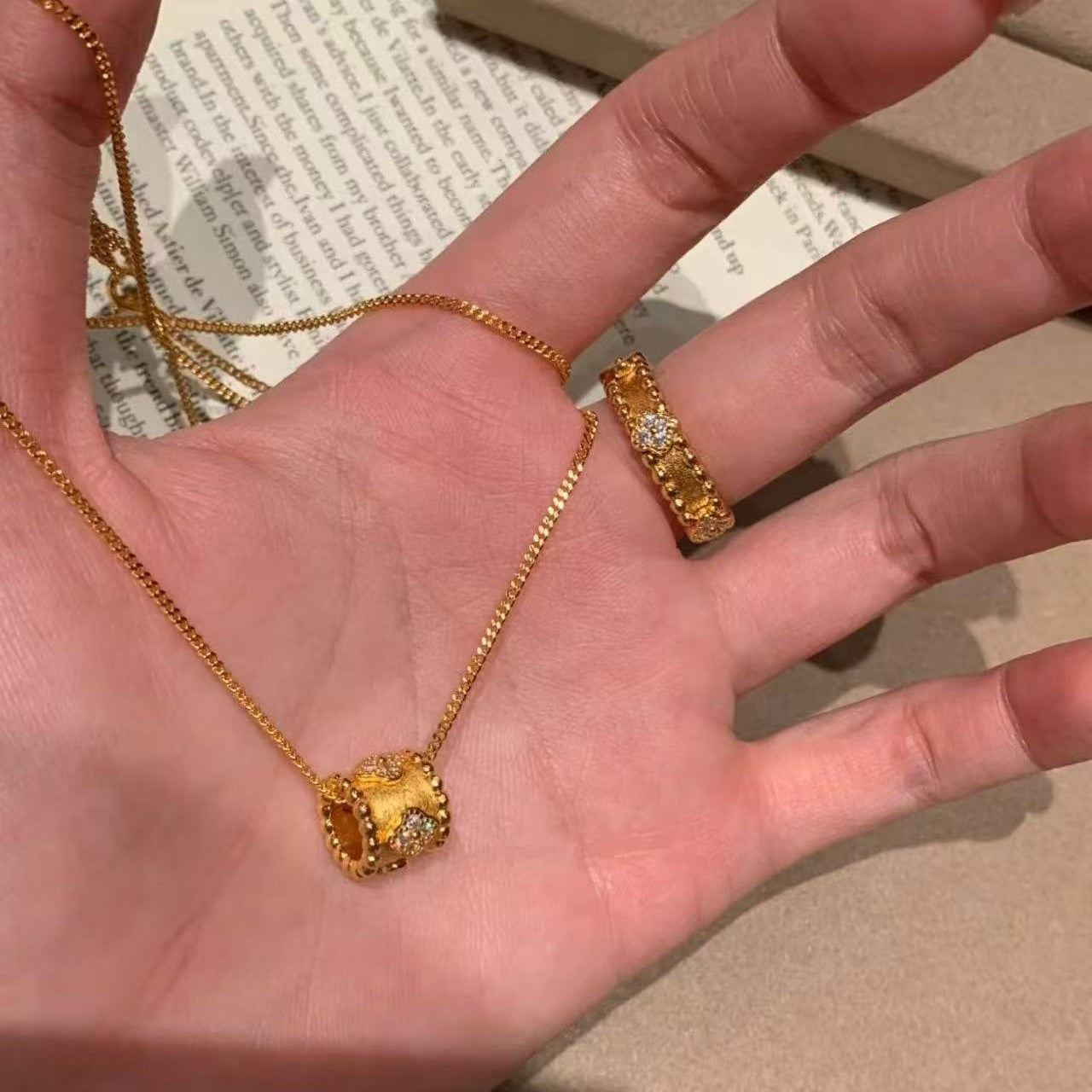 Pure Silver S925 Brushed Craft Four-Leaf Clover Kaleidoscope Necklace and Ring Set Fashionable Elegant Light Luxury