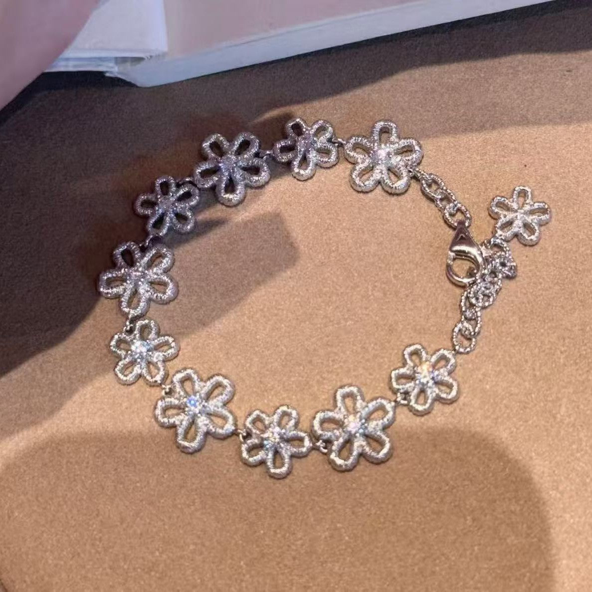 Sterling Silver S925 Lace Small Flower Bracelet Elegant Light Luxury Niche Gentle Temperament High-end Versatile Exquisite