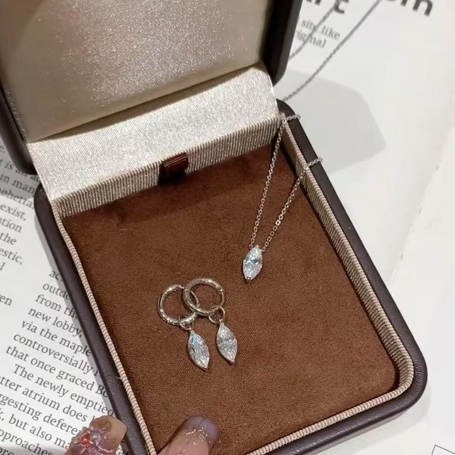 Sterling Silver s925Super Sparkling Horse Eye Necklace Light Luxury High-end Flash Zirconium Clavicle Chain