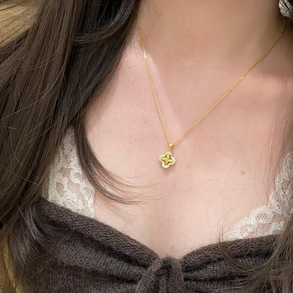 Italian Vintage Brushed Light Luxury Pure Silver S925 Brushed Inlaid Diamond Four-Leaf Clover Necklace Niche Design High-End Feel