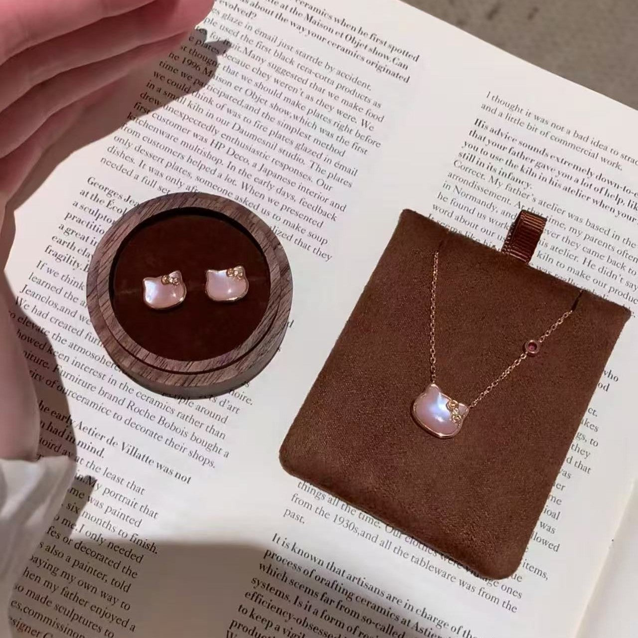 Sterling Silver S925 Natural Pink Shell Kitty Cat Necklace Earring Set Niche Simple High-end Light Luxury Fashion Versatile